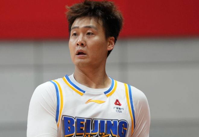 北京客场爆冷负吉林 周琦罚球失误成关键