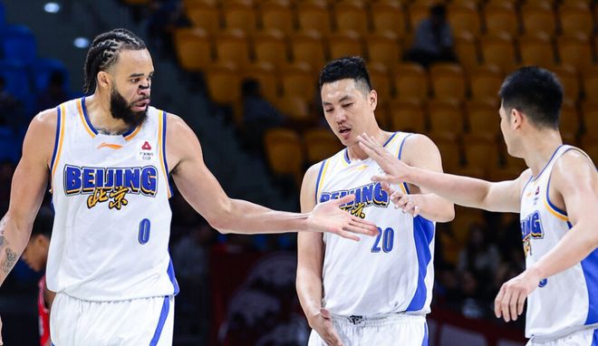 北京客场爆冷负吉林 周琦罚球失误成关键