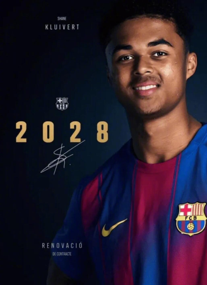 年轻前锋谢恩-克鲁伊维特与巴萨续约至2028年