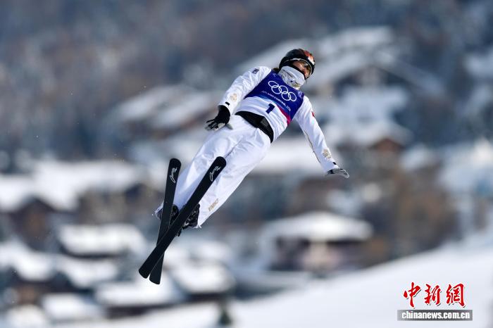 米兰冬奥会徐梦桃成功卫冕摘得自由式滑雪女子