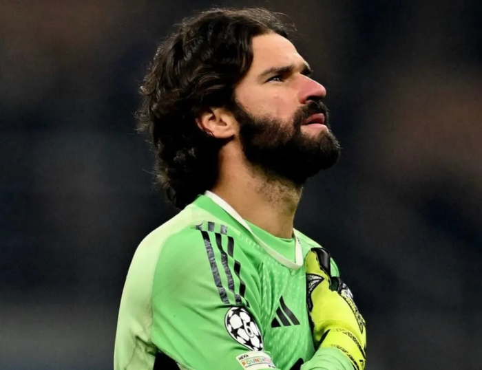 皇马双星伤退影响赛季，曼城引援瞄准中场新星